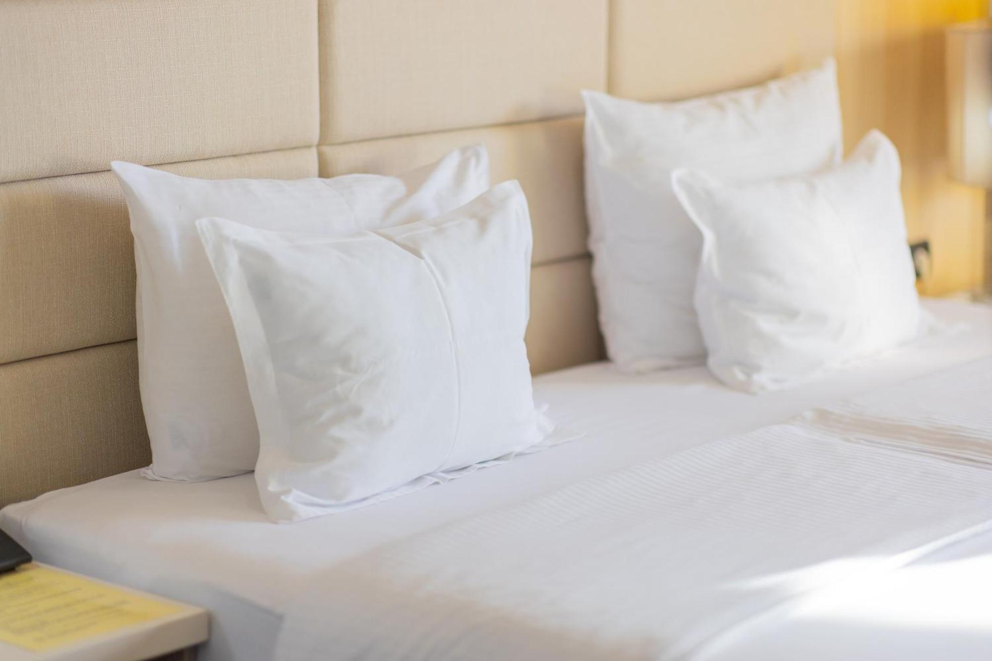 Hotel Holiday Sarajevo Ngoại thất bức ảnh