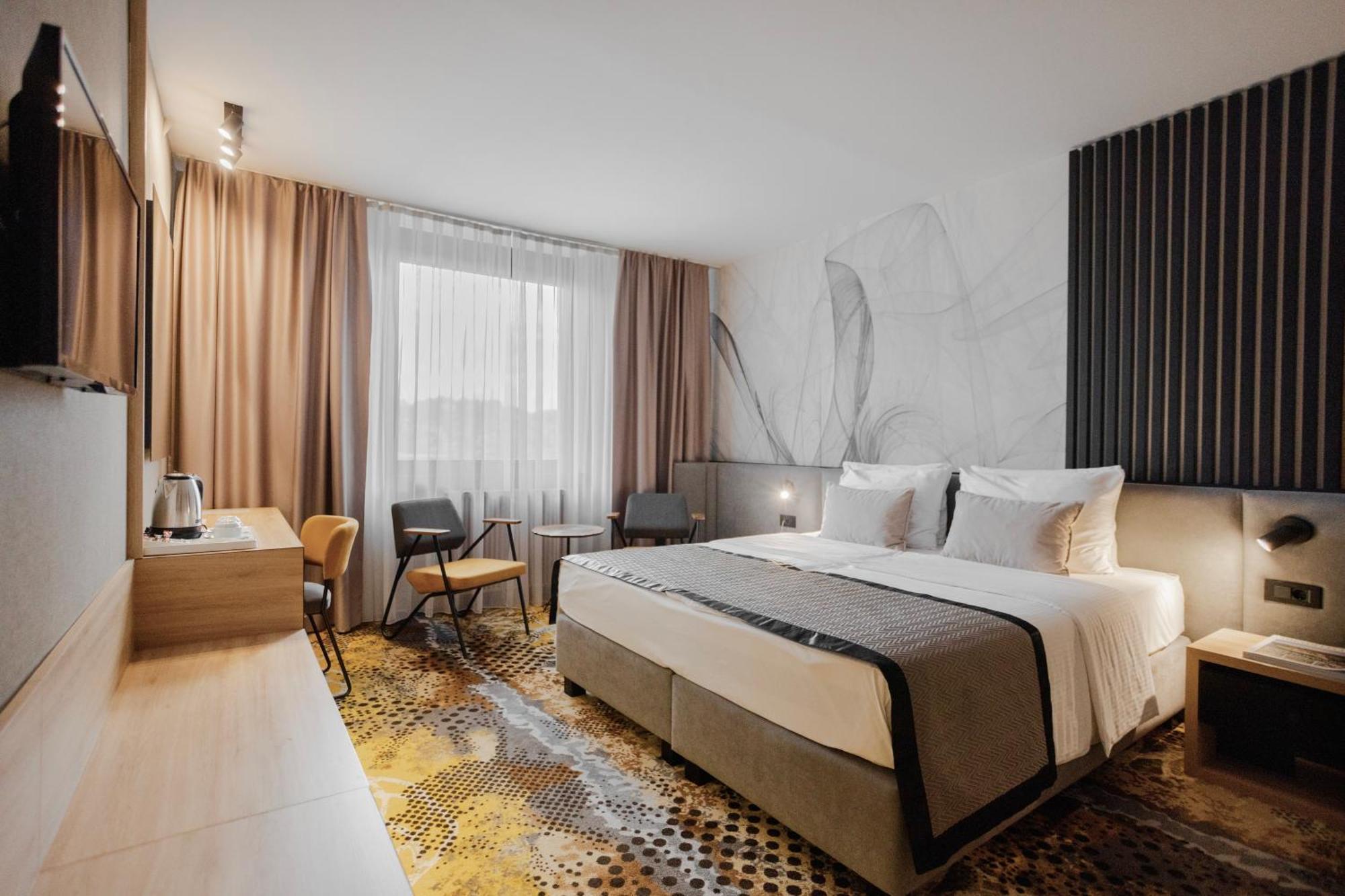 Hotel Holiday Sarajevo Ngoại thất bức ảnh