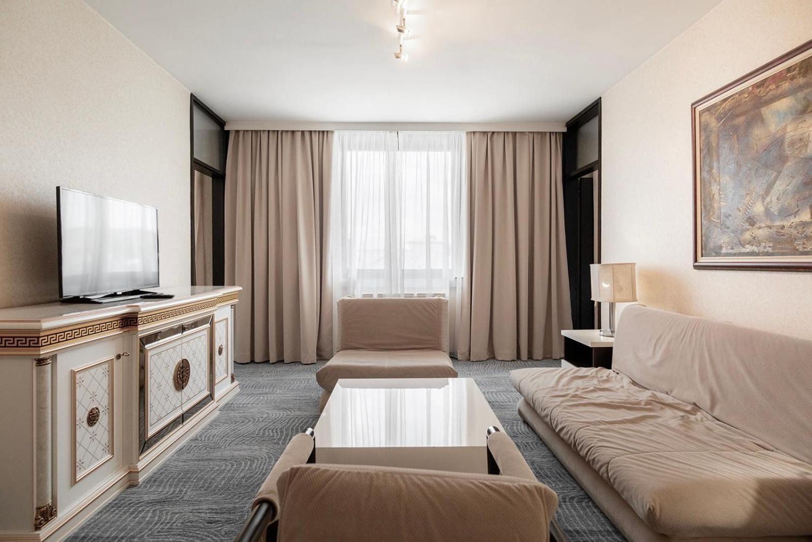 Hotel Holiday Sarajevo Ngoại thất bức ảnh