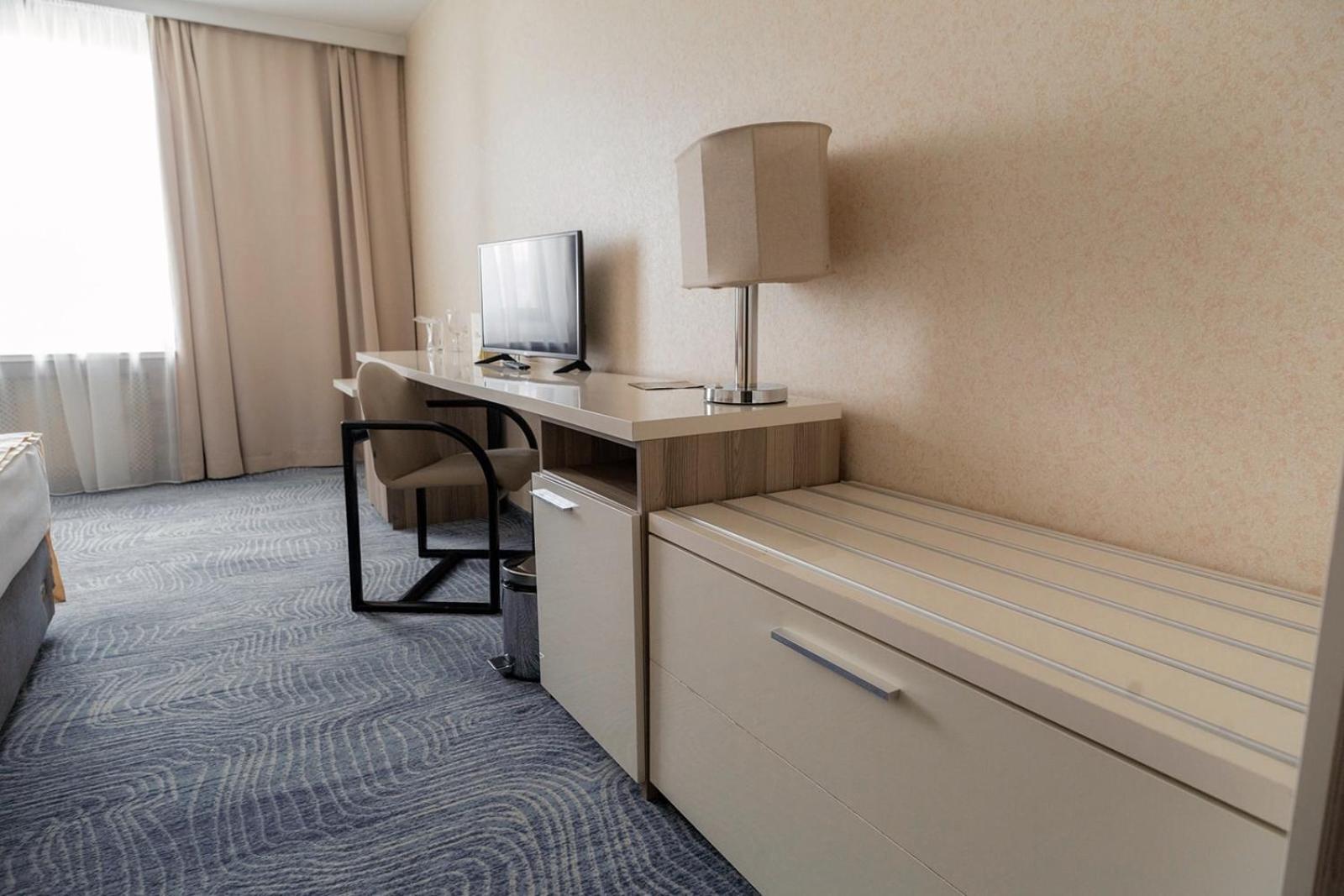 Hotel Holiday Sarajevo Ngoại thất bức ảnh